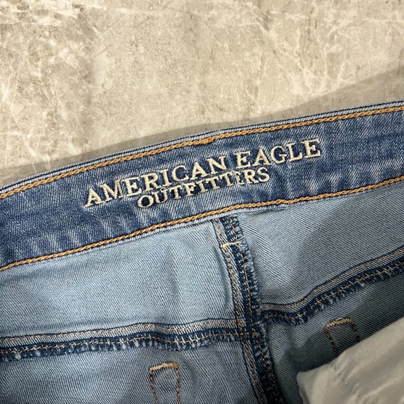 American Eagle Light Wash Flared Hi-Rise Artist Jeans Size 8 Long - Picture 7 of 9